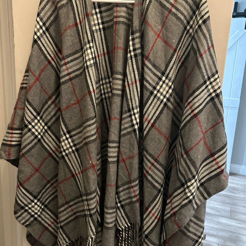 V Plaid Shawl Wrap
